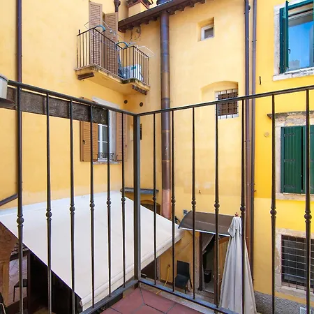 Dimore * Verona